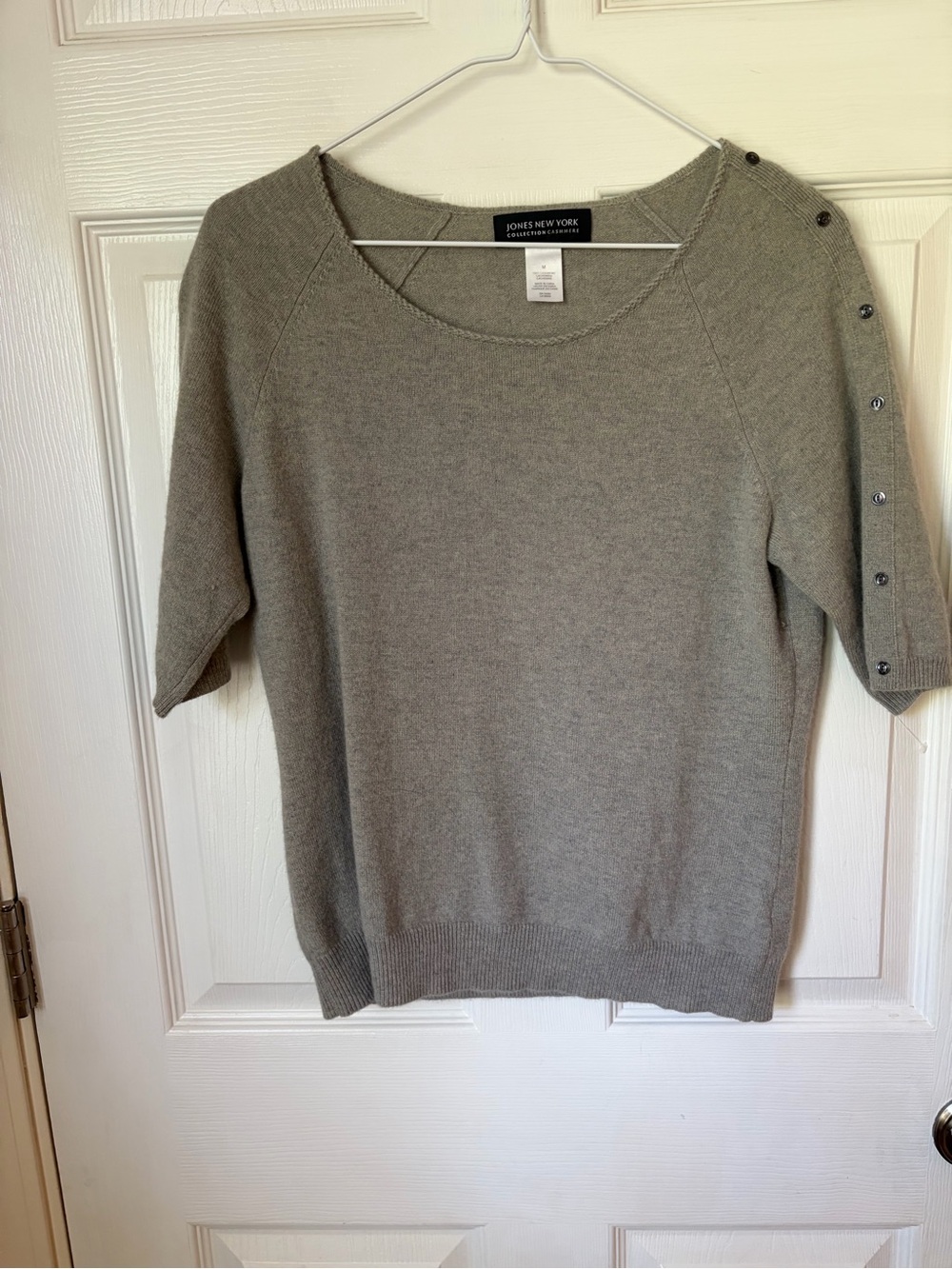 Jones New York Gray Short-Sleeve Button-Trim Sweater cashmere with flaw